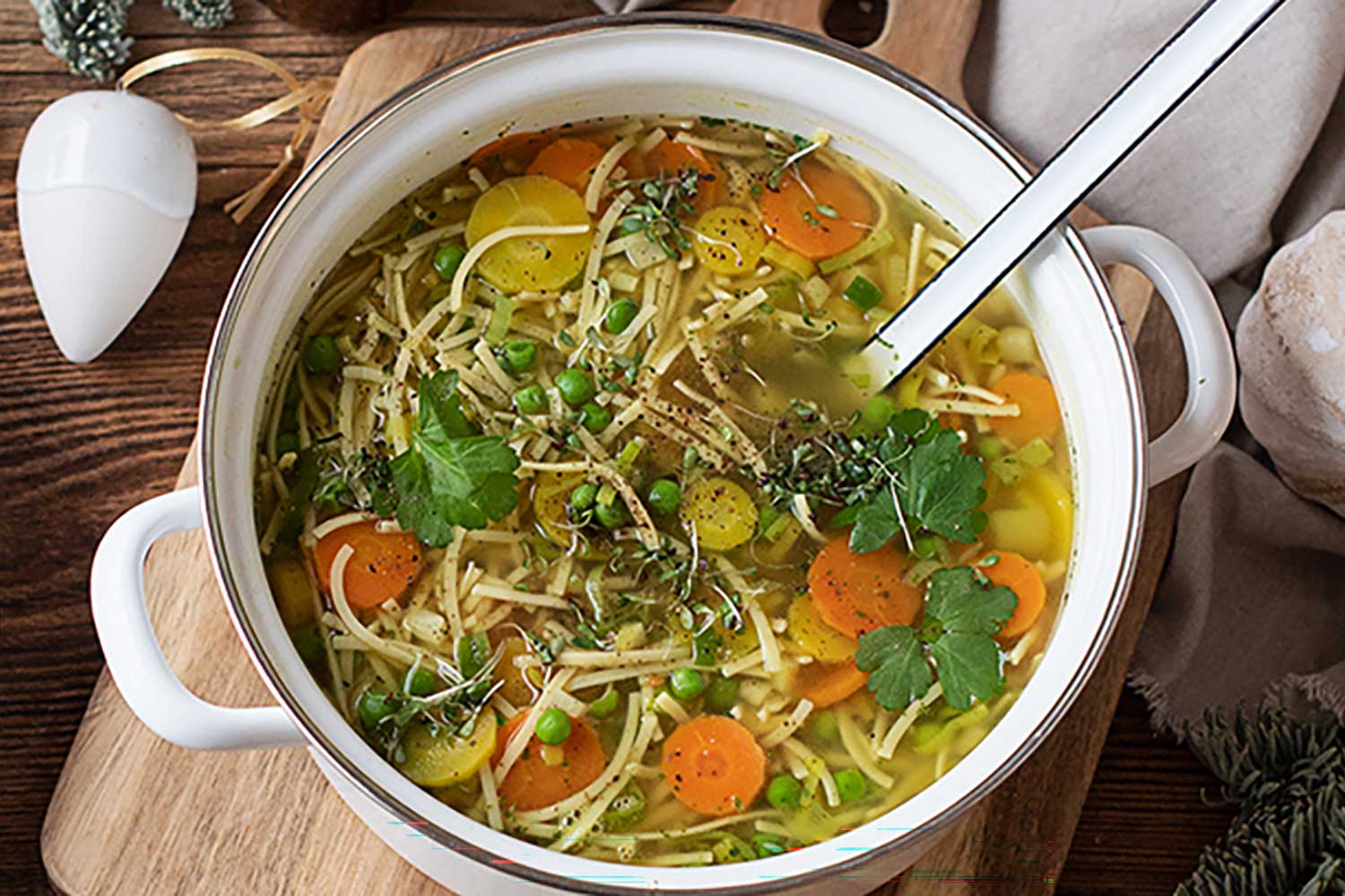 Nudelsuppe mit Gemüse