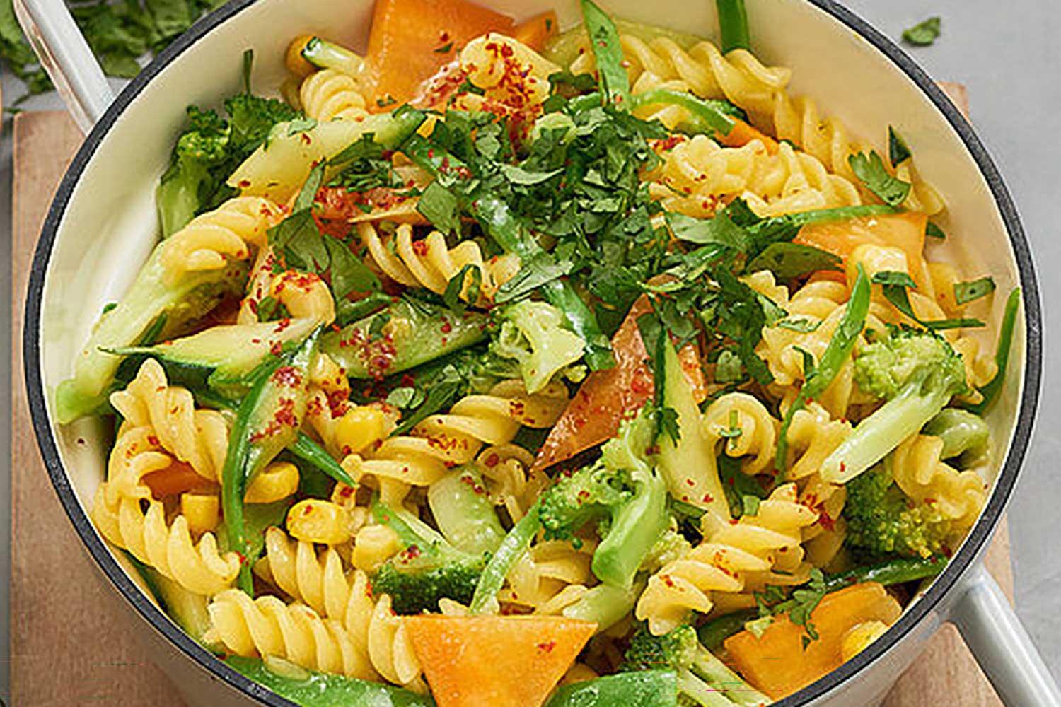 One Pot indische Curry-Nudeln